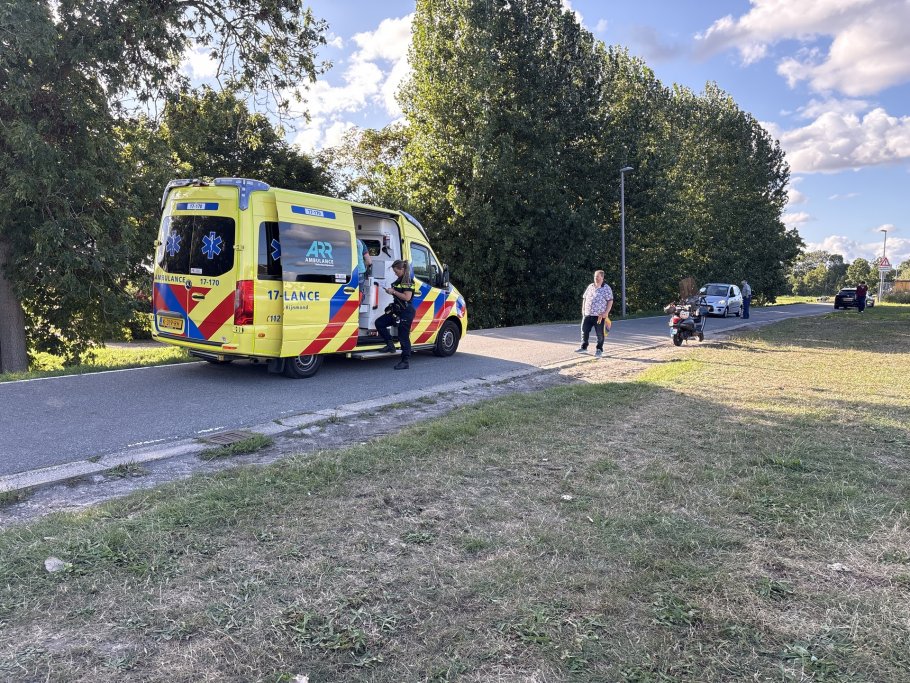 Scooterrijder voor z’n flikker gereden